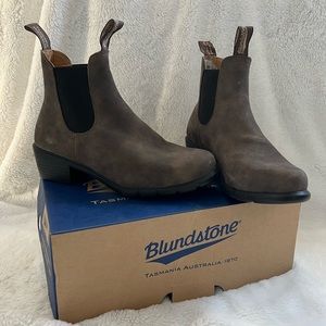 Brand New Blundstones Boots